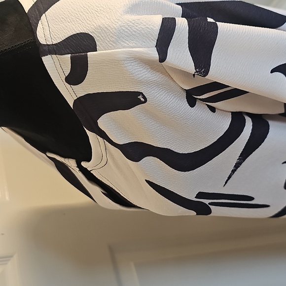 NWOT Women's Geometric Open Front Bold Lightweight Unique Long Cardigan XL - Picture 3 of 14